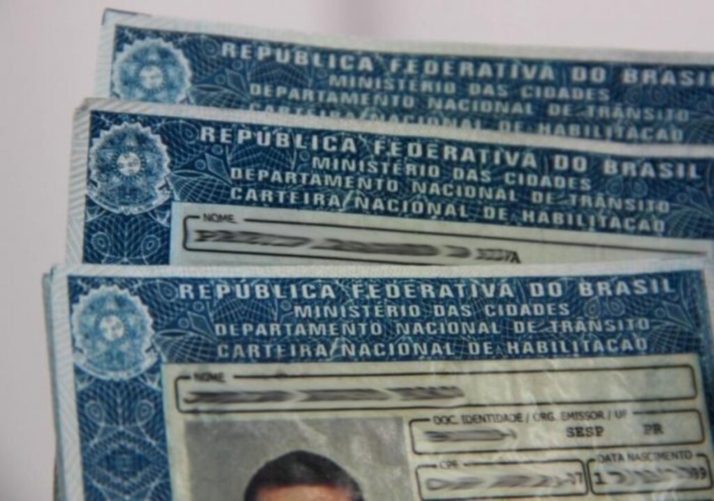  - CNH vencida durante a pandemia voltará a ter prazo para renovação a partir de 1o. de janeiro de 2021 CNH vencida durante a pandemia voltará a ter prazo para renovação a partir de 1o. de janeiro de 2021