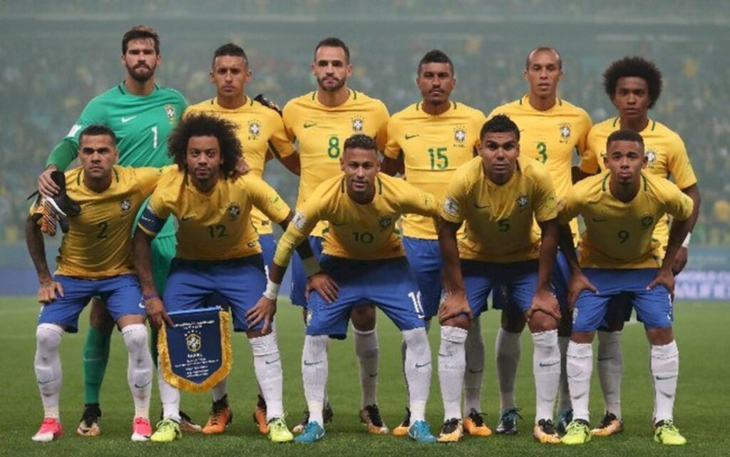 Divulgação/CBF - Seleção Brasileira perfilada para o amistoso contra a Inglaterra (2018)