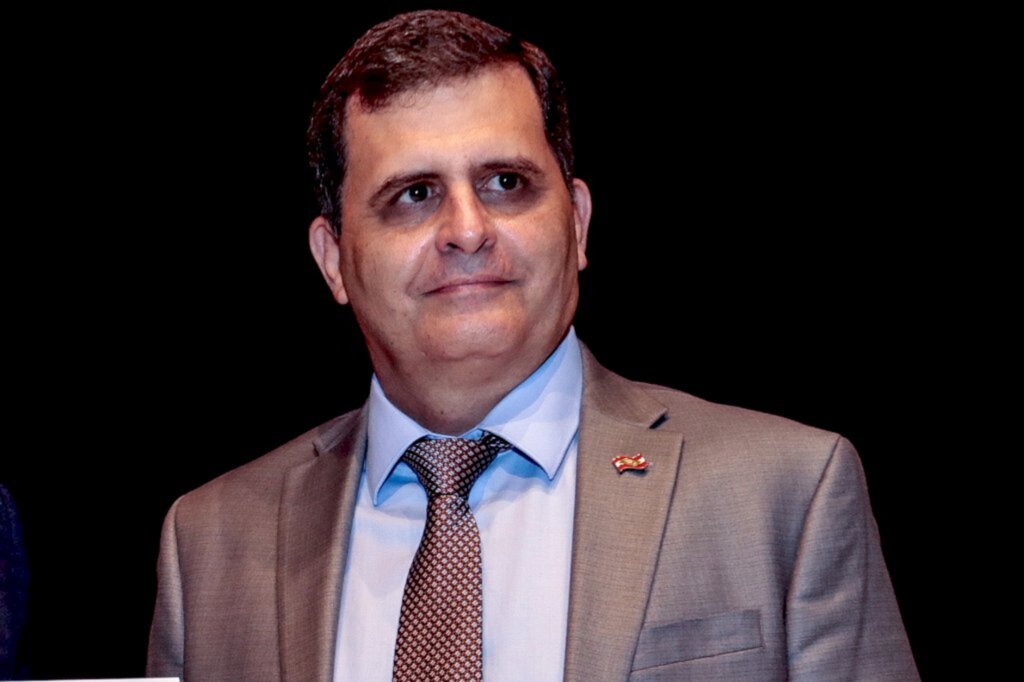 Entrevista: Não é o momento de grandes guinadas, diz general Miranda