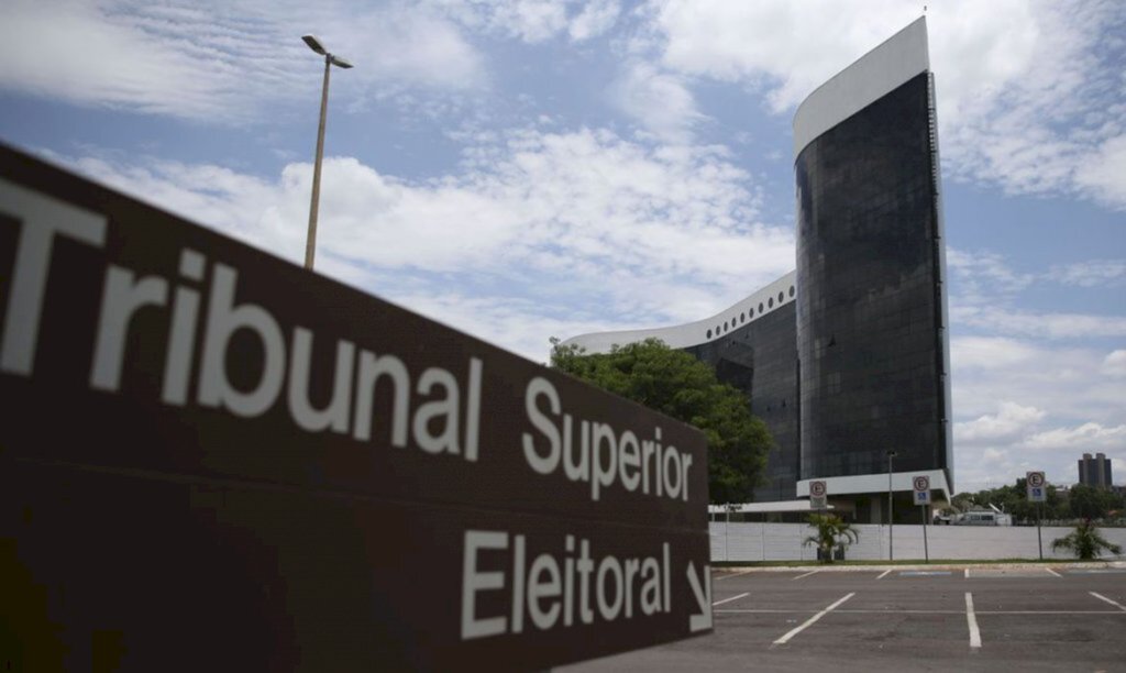 Presidente do TSE adia eleições em Macapá