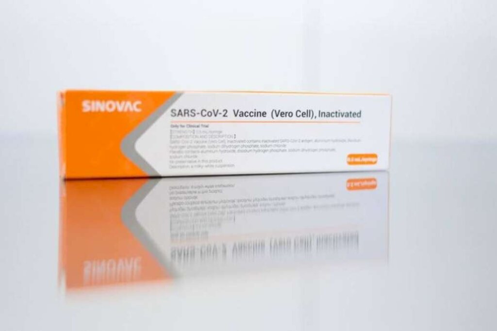 Anvisa autoriza retomada dos testes da vacina Coronavac