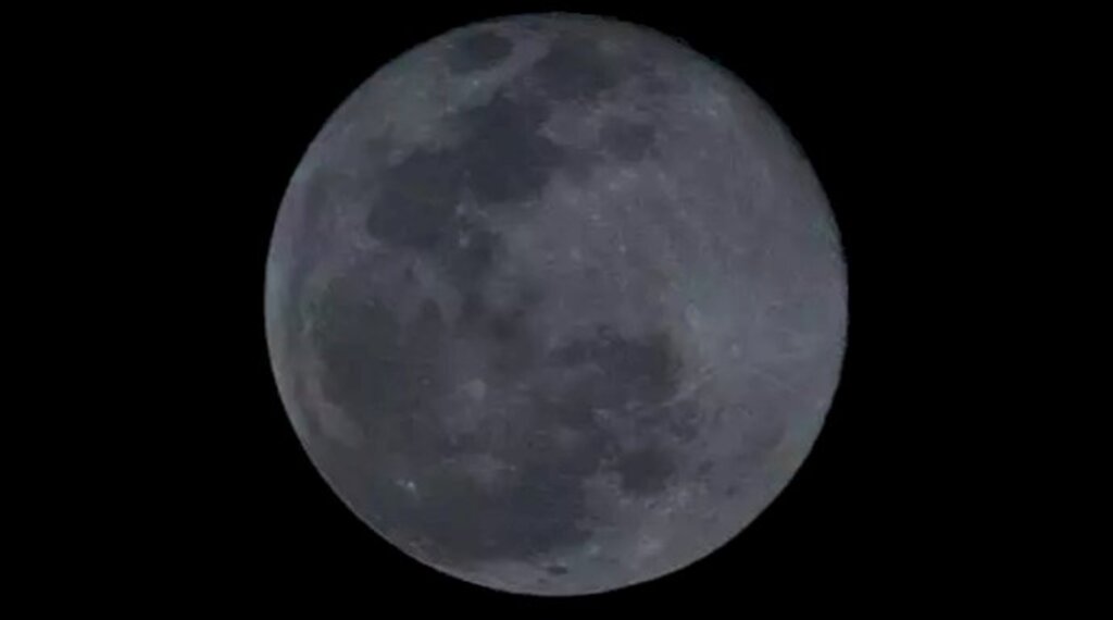 Dia das Bruxas terá fenômeno conhecido como Lua Azul