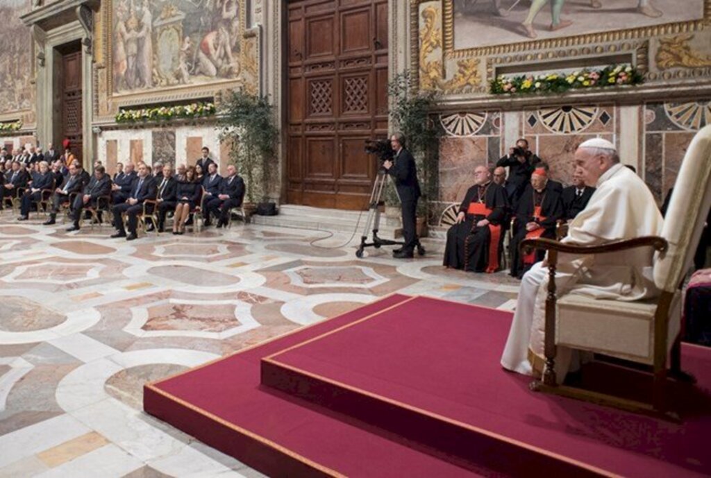 Vaticano confirma mais um caso de covid-19 na residência oficial do papa Francisco