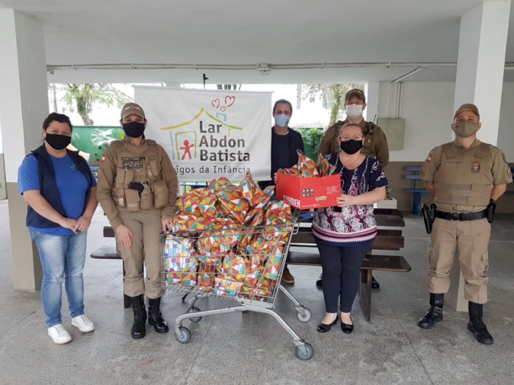 PM arrecada quase 20 mil brinquedos em campanha solidáriar arrecada quase 20 mil brinquedos em campanha solidária