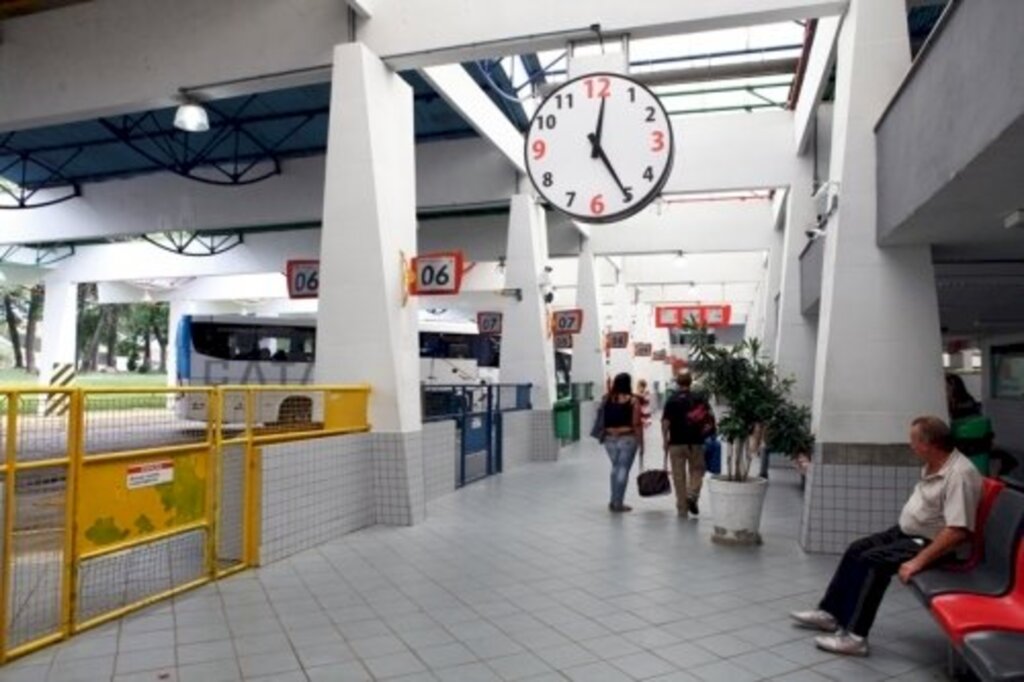 Rodoviária de Joinville volta a receber ônibus