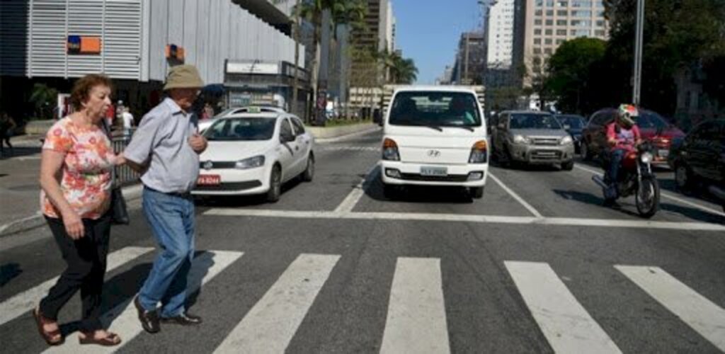TRÂNSITO: 56% do indenizados pelo Seguro DPVAT com mais 65 anos são pedestres