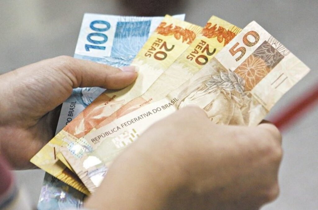 Estado pagará primeira parcela do 13º salário do funcionalismo público em 16 de outubro