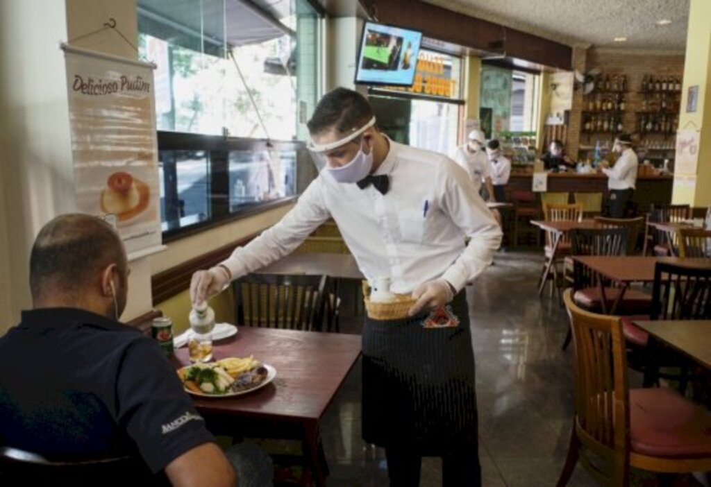Joinville  flexibiliza horário de funcionamento de bares e restaurantes e práticas esportivas individuais