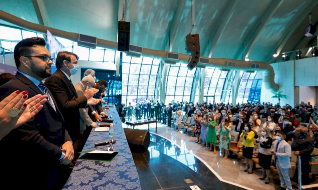 Bolsonaro diz que país está em fase final de 'grande provação'