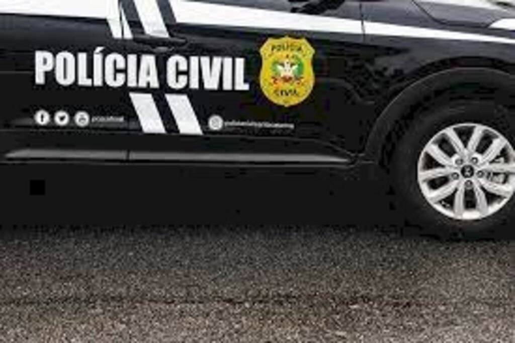 No Vila Nova homem morre a facadas e enteada de 15 anos é suspeita