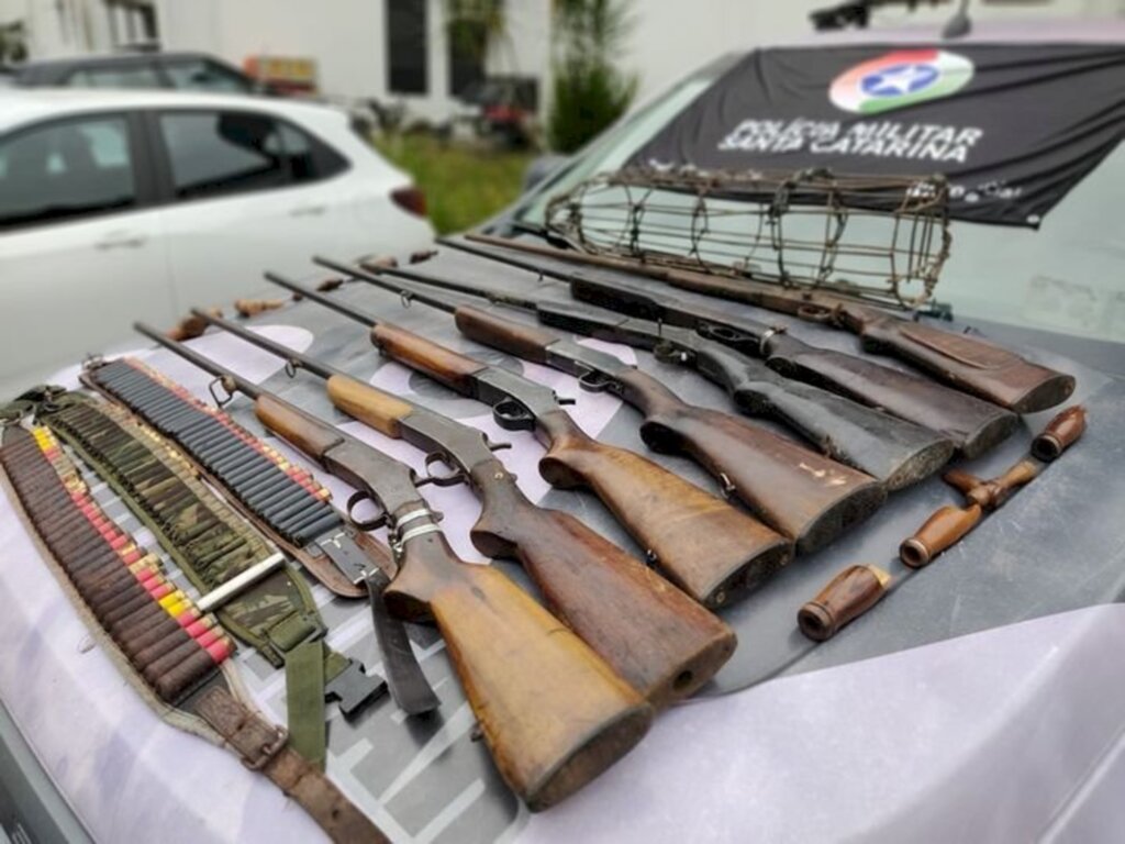 Polícia Ambiental apreende sete armas de fogo, munições e apetrechos de caça