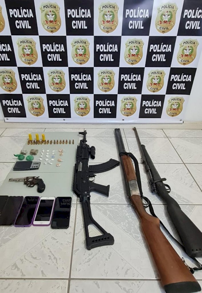 Barra Velha:Polícia realiza prisão por organização crimonosa e apreende armas