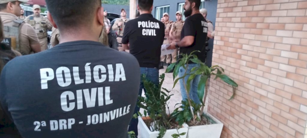 Polícia realiza operação para combater tráfico de drogas em Itapoá