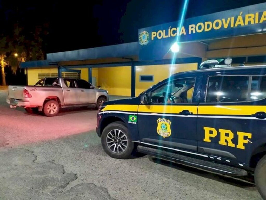 Caminhonete roubada em Curitiba é recuperada pela PRF em Joinville