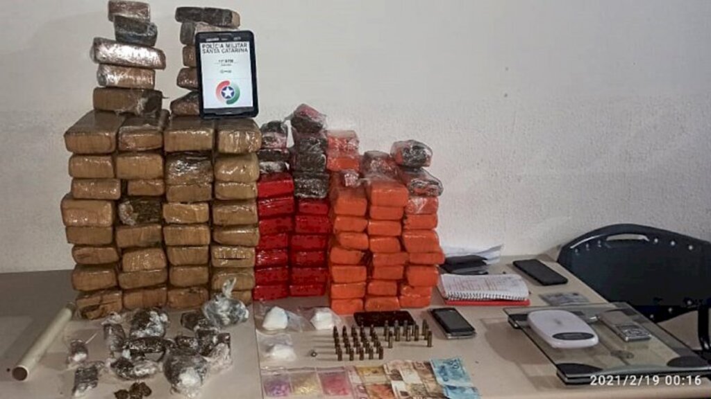 PM apreende 87 kg de maconha na zona Sul de  Joinville