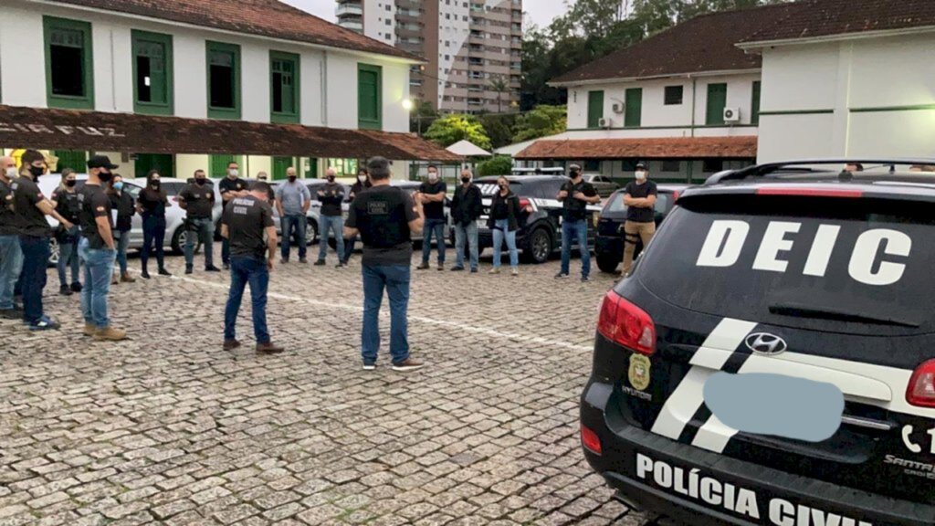 Operação 'Xeque Mate' cumpre mandados em Joinville