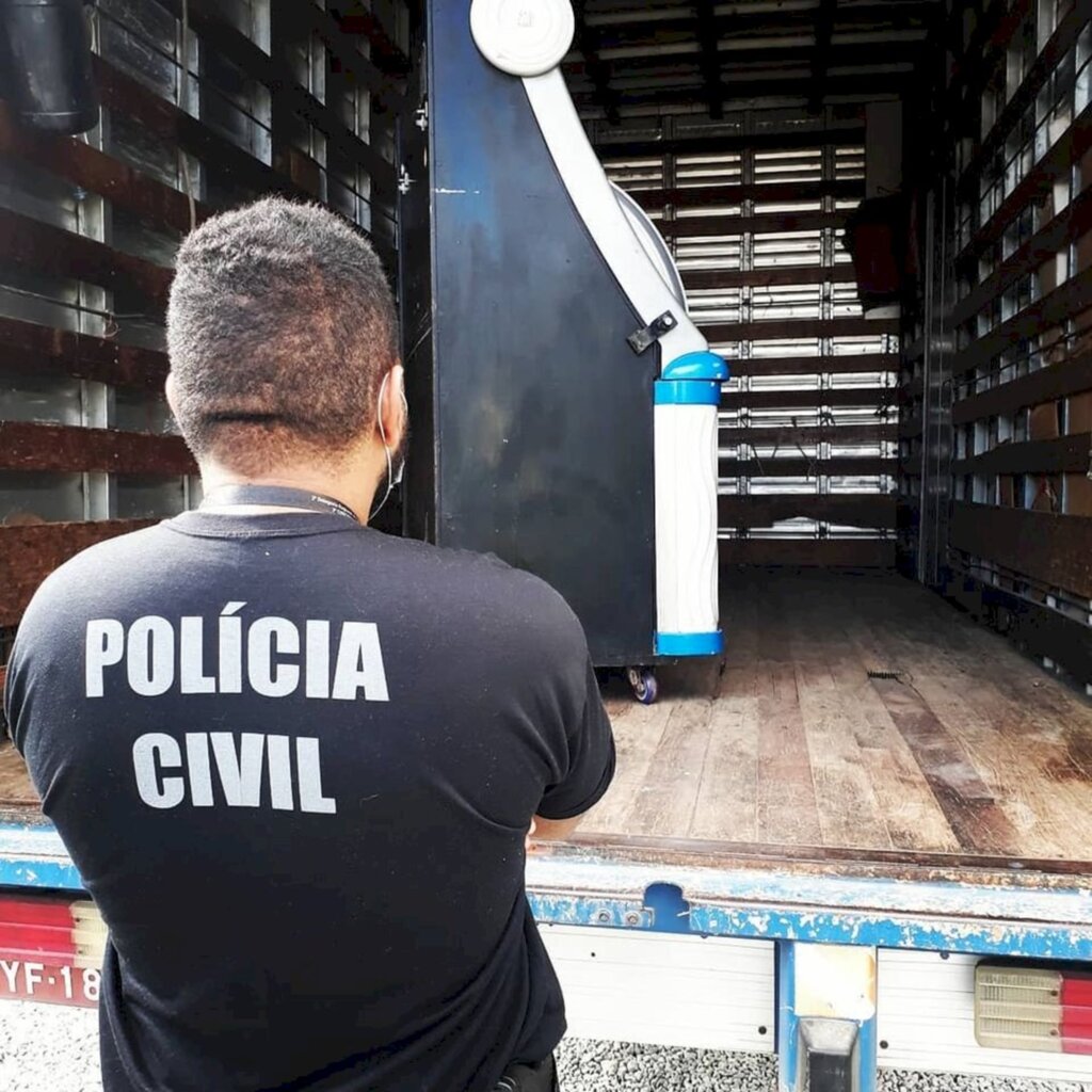 Itaum: Polícia apreende máquinas jukebox e interdita bar