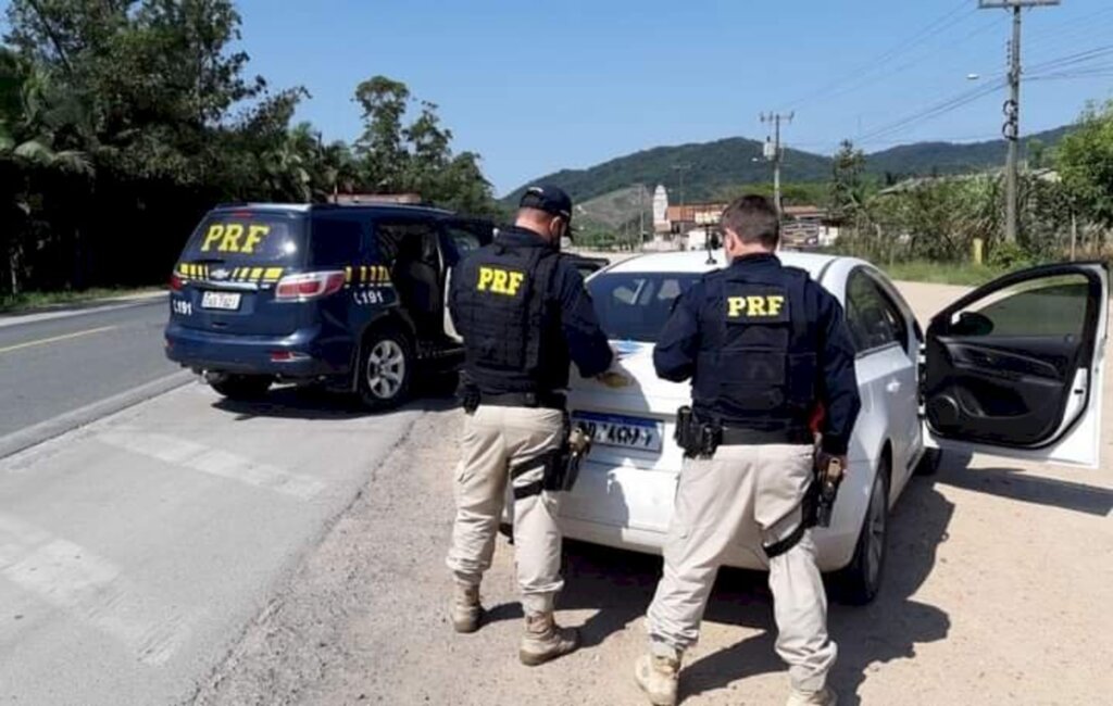 Carro roubado em Joinville é recuperado em Apiúna