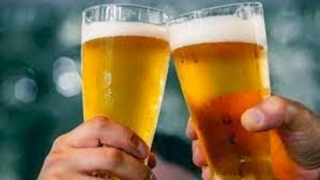 Cerveja: por que bebida vai ficar mais cara em 2022 com a guerra na Ucrânia