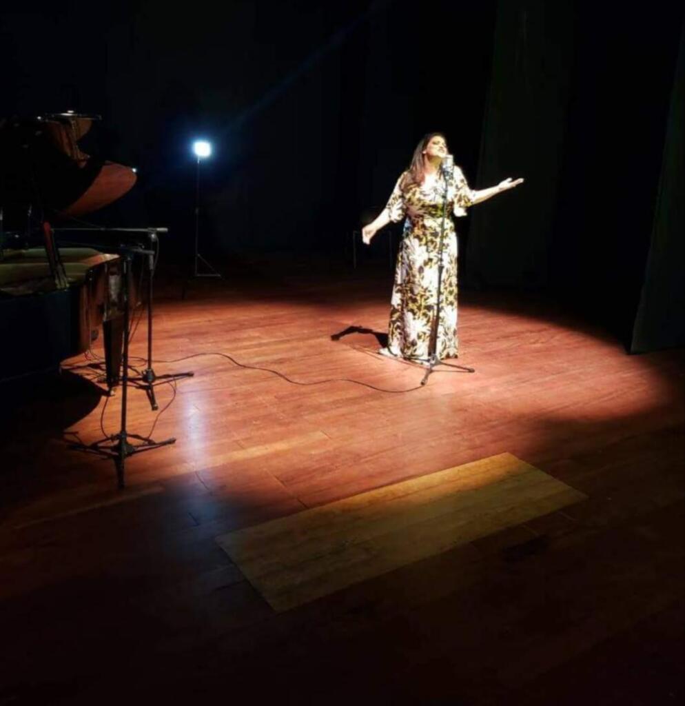 Aryane Duarte irá representar Lages no 11 º Festival da Canção de Balneário Camboriú