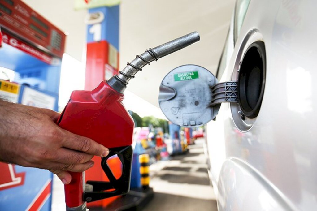 Gasolina, óleo diesel e gás de cozinha mais caros a partir desta terça-feira (6)