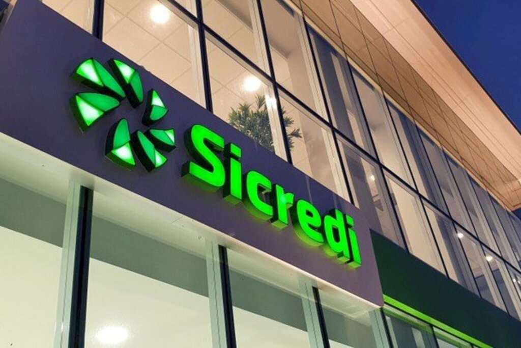 Sicredi expande e alcança marca de 5 milhões de associados