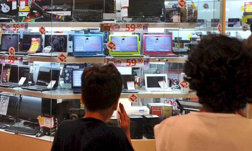 Máquinas, computadores e celulares têm tarifas reduzidas em 10%