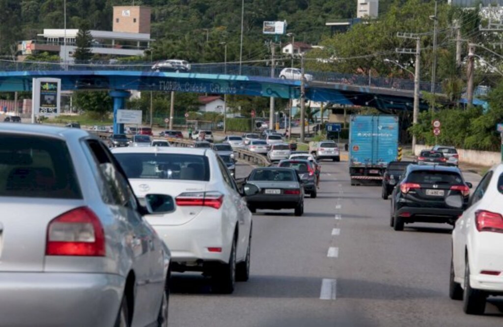 Descontos sobre multas e juros de IPVA e dívidas não tributárias encerram nos próximos dias