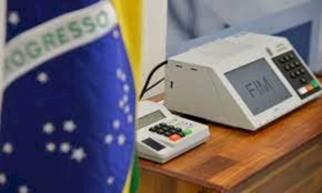 Militares preparam programa próprio de fiscalização da eleição e provocam TSE