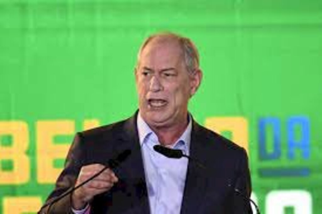 PDT oficializa candidatura à presidência de Ciro Gomes