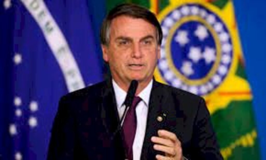 Bolsonaro se irrita e cancela reunião com presidente de Portugal por encontro com Lula