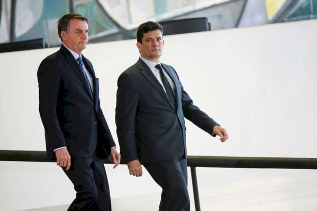 Bolsonaro diz que Moro não aguenta '10 segundos de debate'