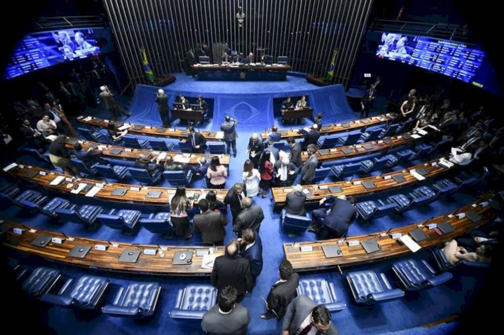 1 em cada 4 senadores é alvo de ação por improbidade