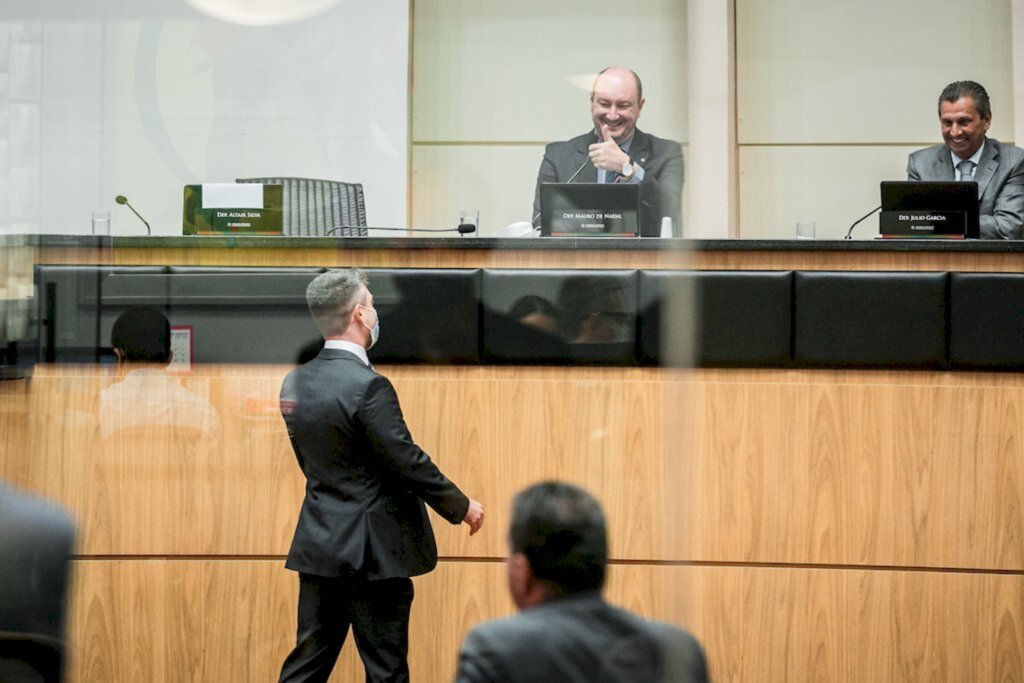 Impeachment: Alesc escolhe os cinco deputados do novo tribunal misto