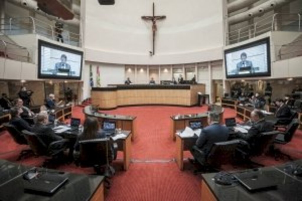 FOTO: Bruno Collaço / AGÊNCIA AL - Roteiro foi aprovado na sessão de instalação do tribunal do impeachment, na última sexta-feira (25)