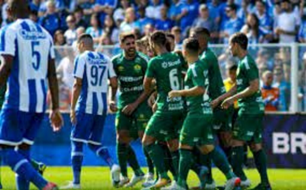 Cuiabá marca no fim, vence o Avaí em casa e sai do Z4 no Campeonato Brasileiro