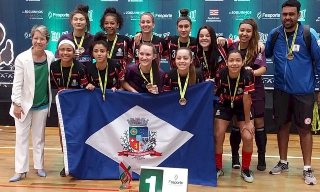 Futsal Feminino de Joinville é campeão da modalidade dos Joguinhos de SC