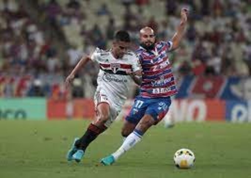 Botafogo x Flamengo, São Paulo x Fortaleza... Saiba onde assistir aos jogos de domingo do Brasileirão