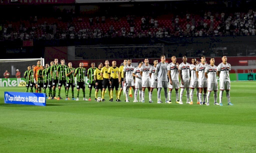 São Paulo vence América-MG e sai em vantagem na Copa do Brasil