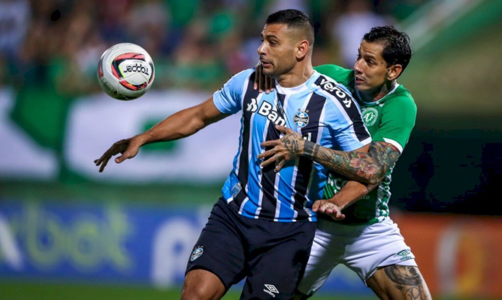 Grêmio segura empate com Chapecoense pela Série B