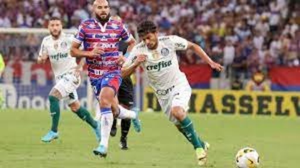 Palmeiras empata com o Fortaleza em jogo que terminou por falta de luz