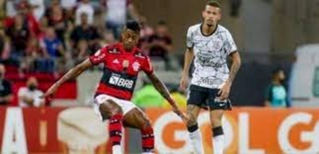 Corinthians vence o Flamengo, quebra tabu e segue na briga pela ponta