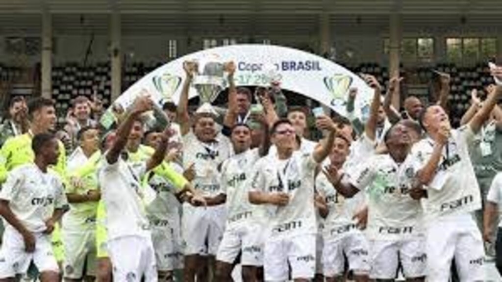 Palmeiras segura o Vasco e conquista a Copa do Brasil Sub-17