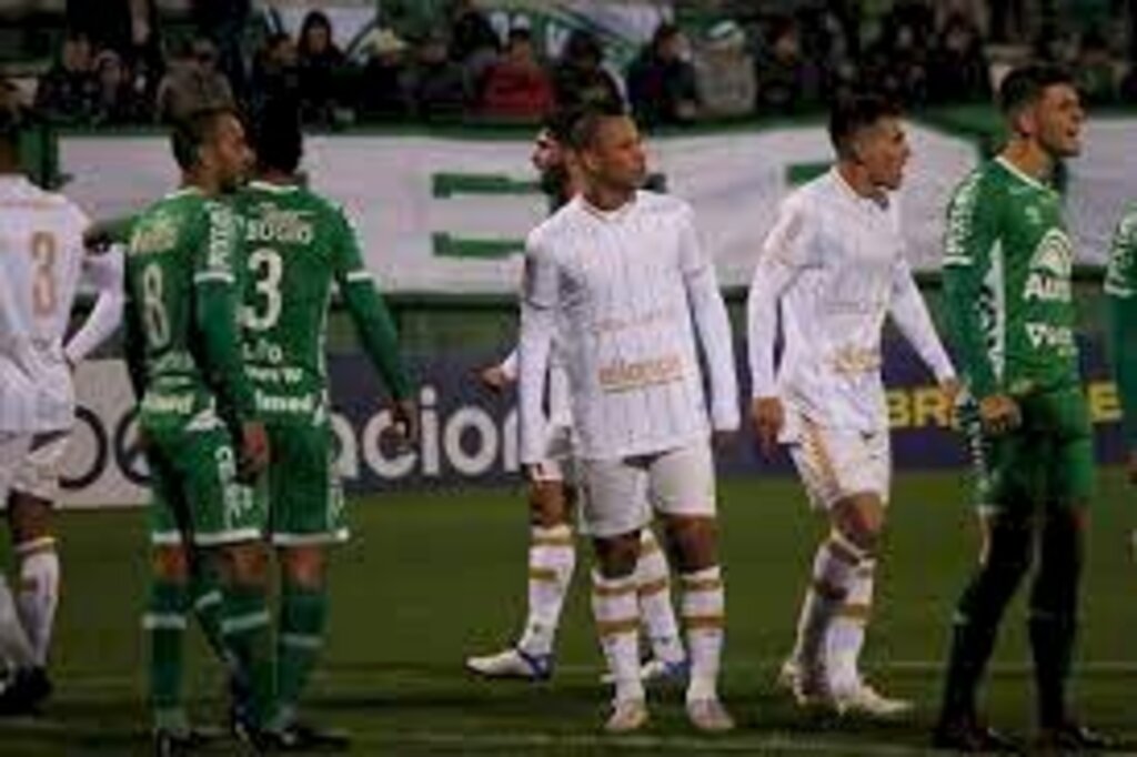 Criciúma vence a Chapecoense fora de casa pela Série B