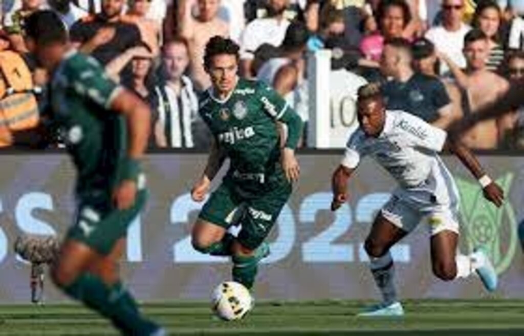 Santos tem gol anulado, Veiga perde pênalti, mas Palmeiras vence na Vila Belmiro