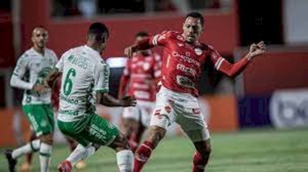 Vila Nova e Chapecoense empatam sem gols pelo Brasileiro da Série B