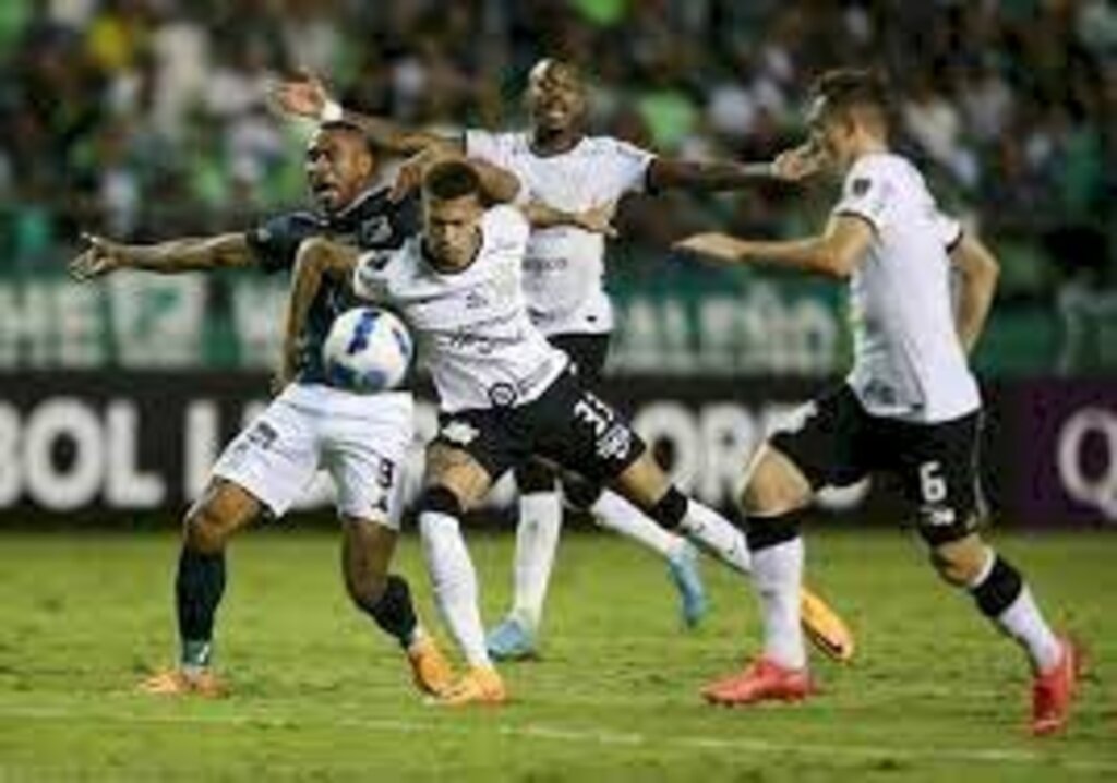 Corinthians empata contra Deportivo Cali