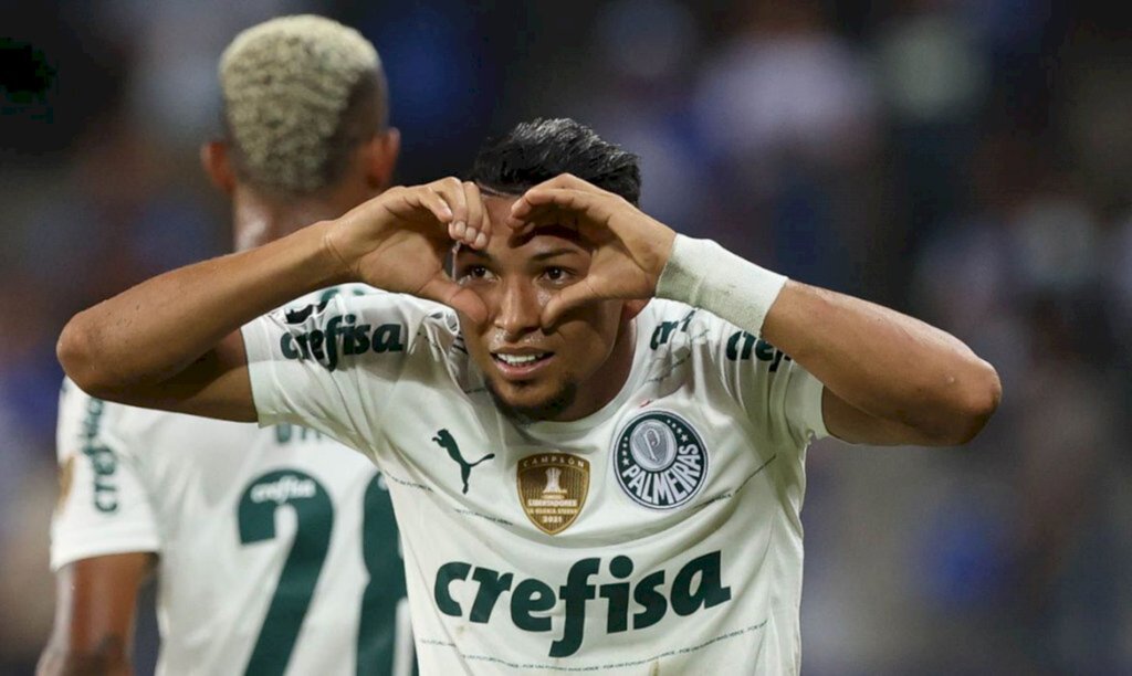 Palmeiras bate Emelec e mantém 100% de aproveitamento