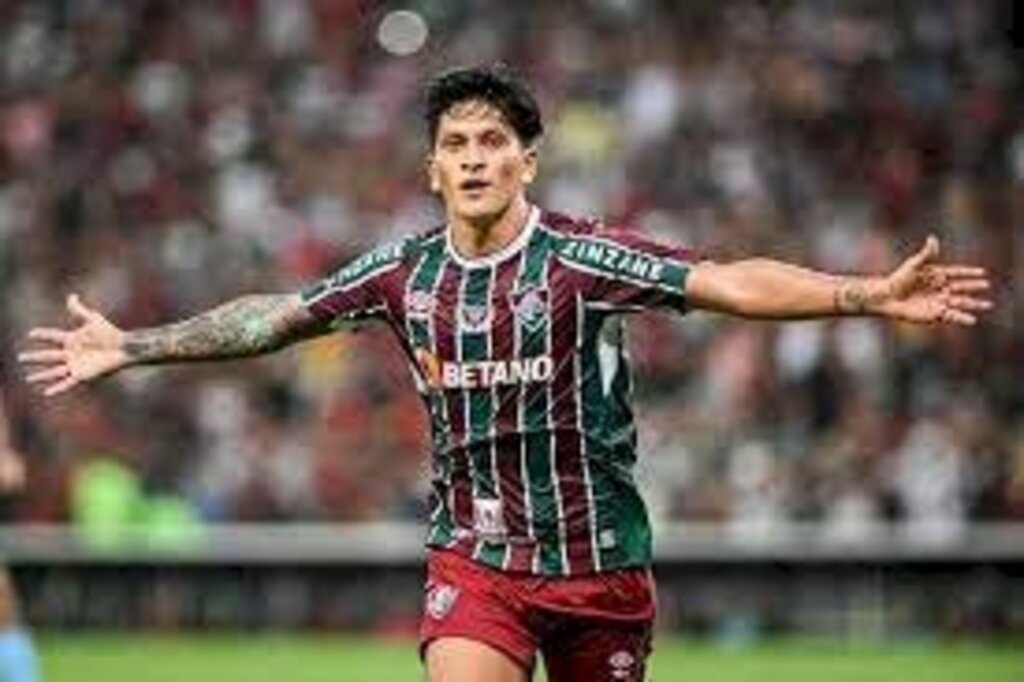 Fluminense abre vantagem contra o Flamengo