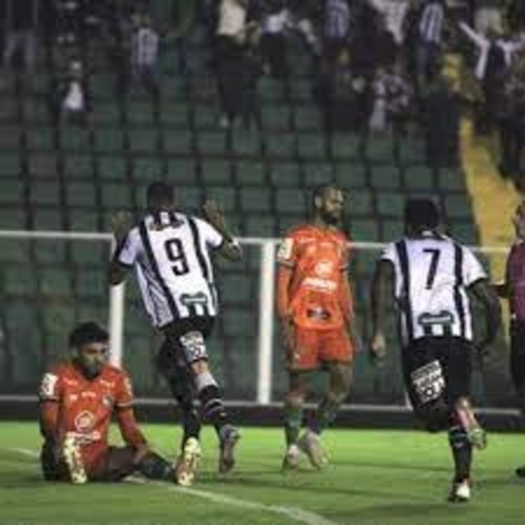 Figueirense e Camboriú ficam no empate na partida de ida da semifinal do Campeonato Catarinense